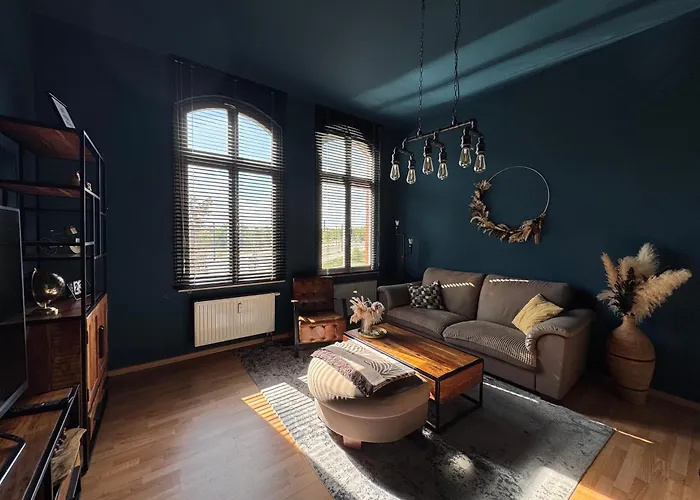 Apartment Charlotte Nahe Der Elbe Mit Kostenlosem Parkplatz Vor Der Tür Magdeburg